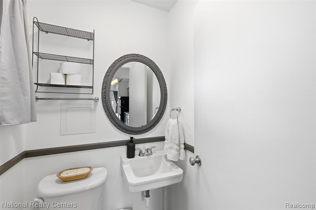 3130 Sherwood Street, Saginaw, MI 48603 — Photo 13