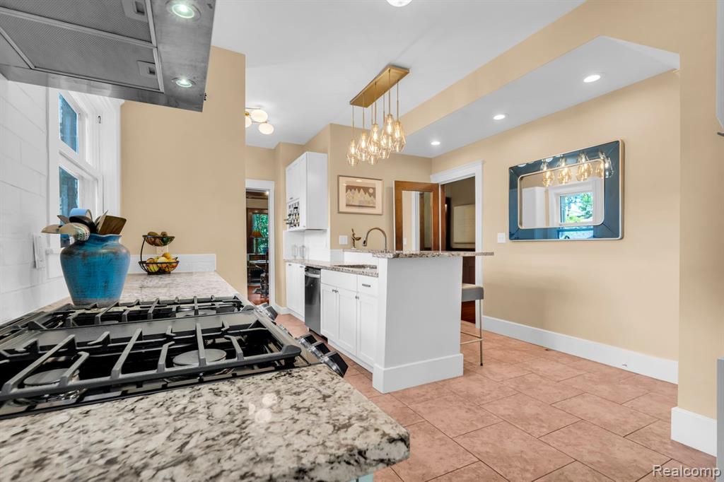 658 Longfellow Street, Detroit, MI 48202 — Photo 25