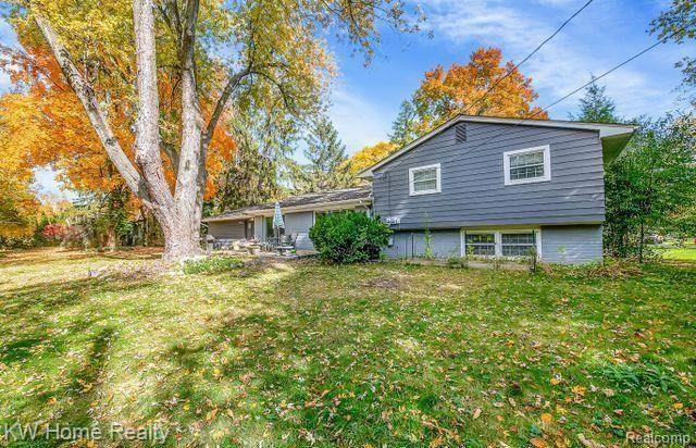 6572 Spruce Drive, Bloomfield Hills, MI 48301 — Photo 32