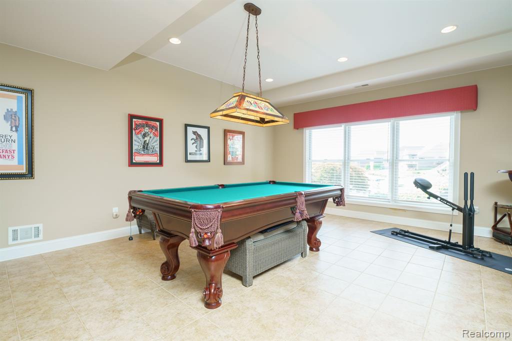 10769 CLIFFVIEW Drive, South Lyon, MI 48178 — Photo 44