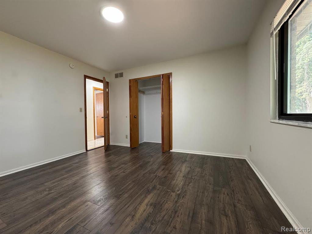 40250 Pinetree Drive, Plymouth, MI 48170 — Photo 24