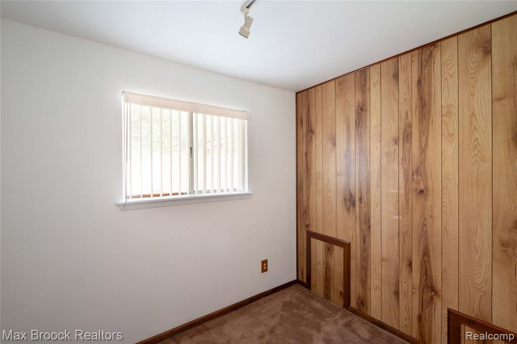 8212 Carrousel Boulevard, Westland, MI — Photo 17