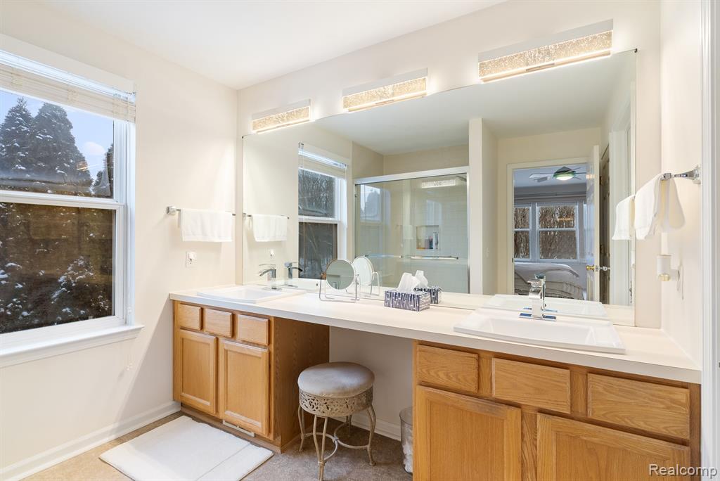 7983 SPRINGWATER Drive, Ypsilanti, MI 48197 — Photo 24