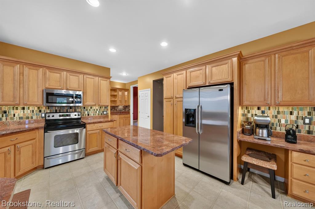 47749 Dennis Baert Drive, Macomb, MI 48044 — Photo 12