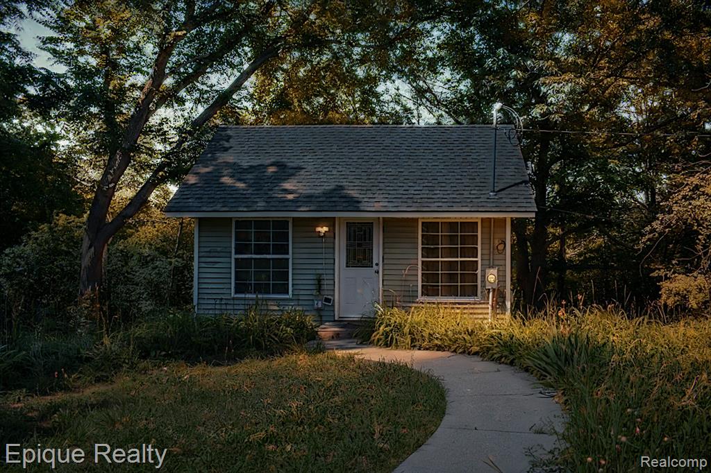 300 W Dewey Road, Owosso, MI 48867 — Photo 2