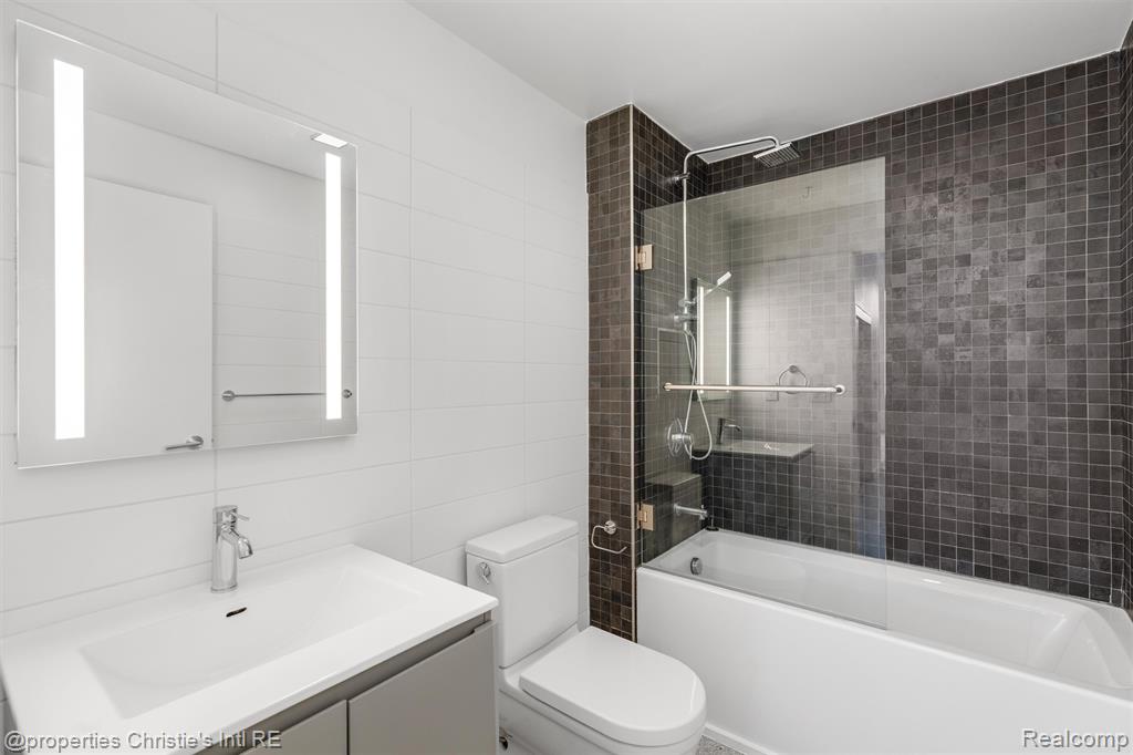 1454 Townsend Street, 206, Detroit, MI 48214 — Photo 7