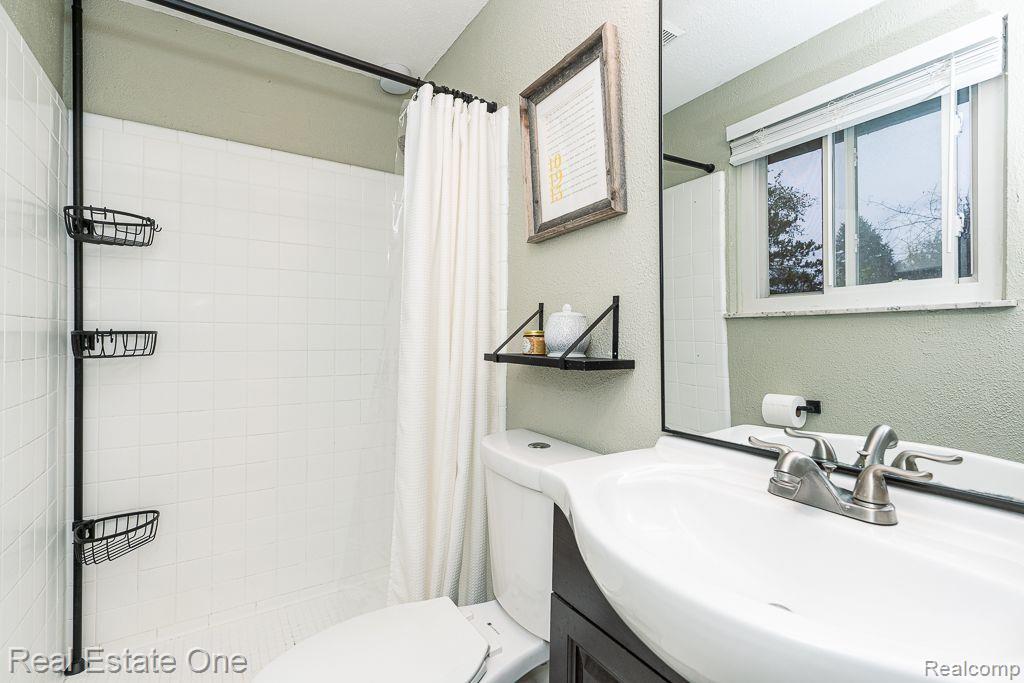 4781 PARVIEW Drive, Clarkston, MI — Photo 28