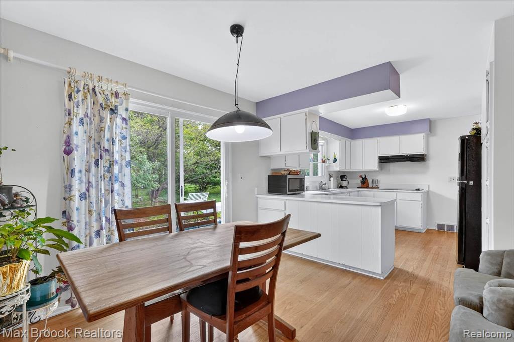 7456 Glengrove Drive, Bloomfield Hills, MI 48301 — Photo 18