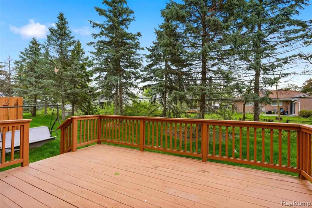 4212 April Lane, Sterling Heights, MI 48310 — Photo 43