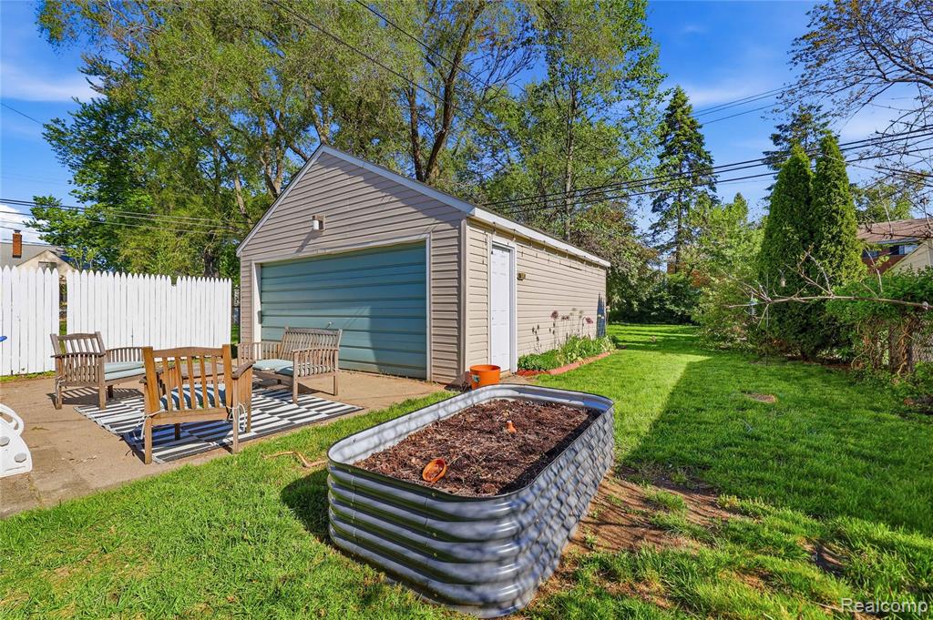 707 Donald Avenue, Royal Oak, MI 48073 — Photo 22