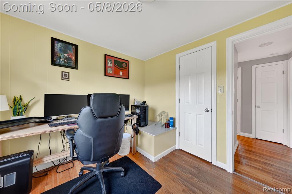 22927 Lakeshore Drive, Saint Clair Shores, MI 48080 — Photo 27