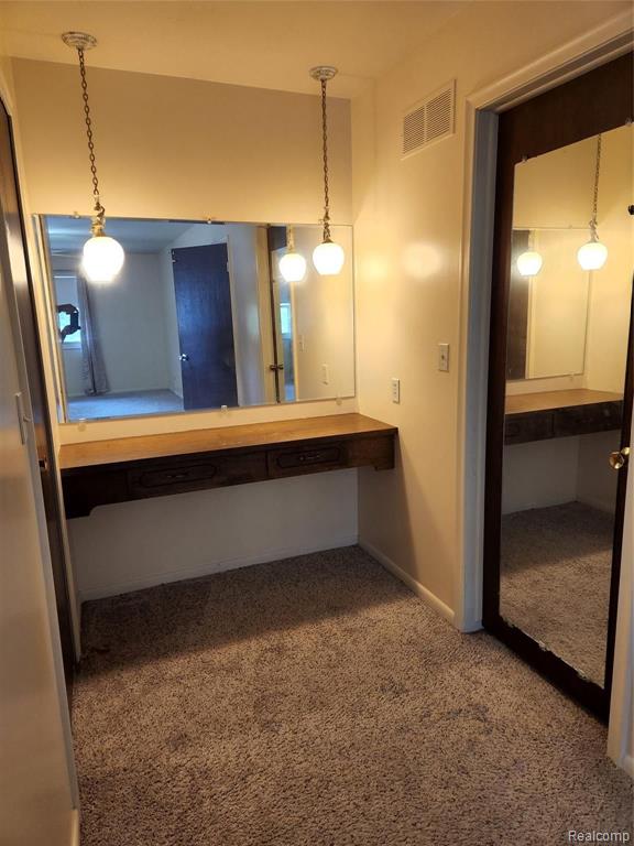 6186 KINGS CROWN Road, Grand Blanc, MI 48439 — Photo 15
