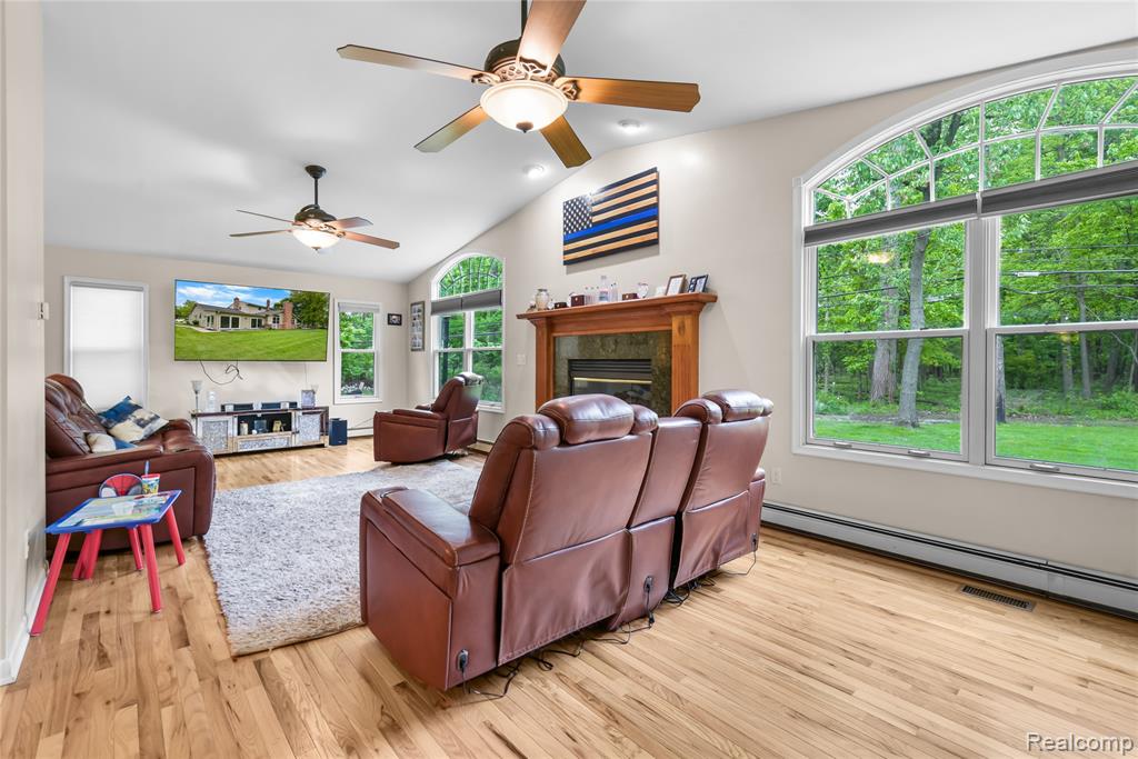 26060 Hidden Lane, Grosse Ile, MI 48138 — Photo 35