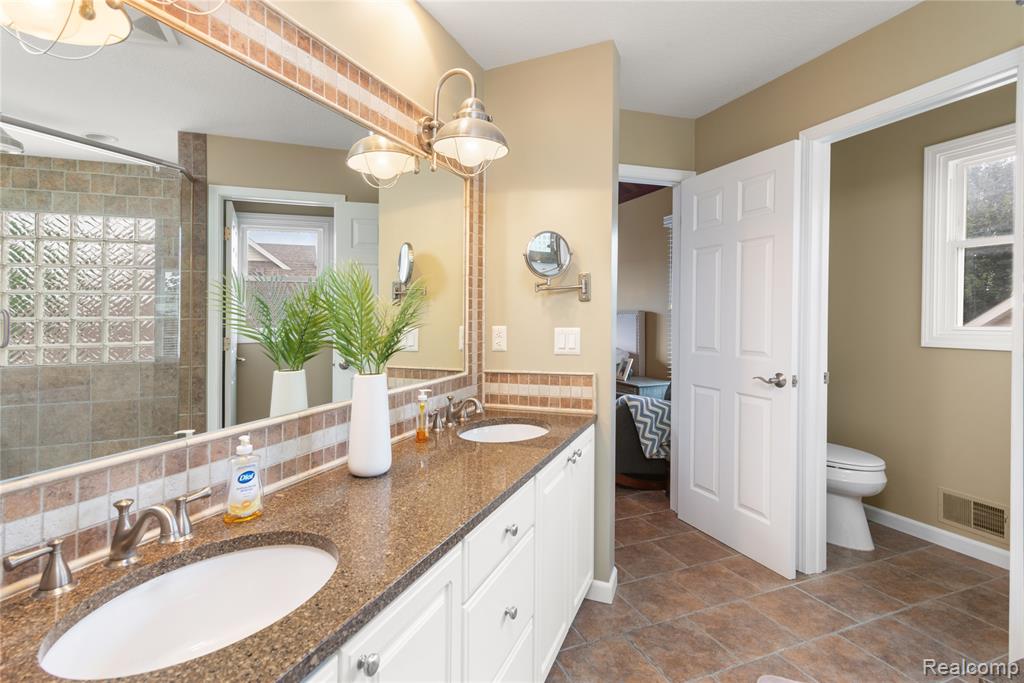 8316 N Port, Grand Blanc, MI 48439 — Photo 21