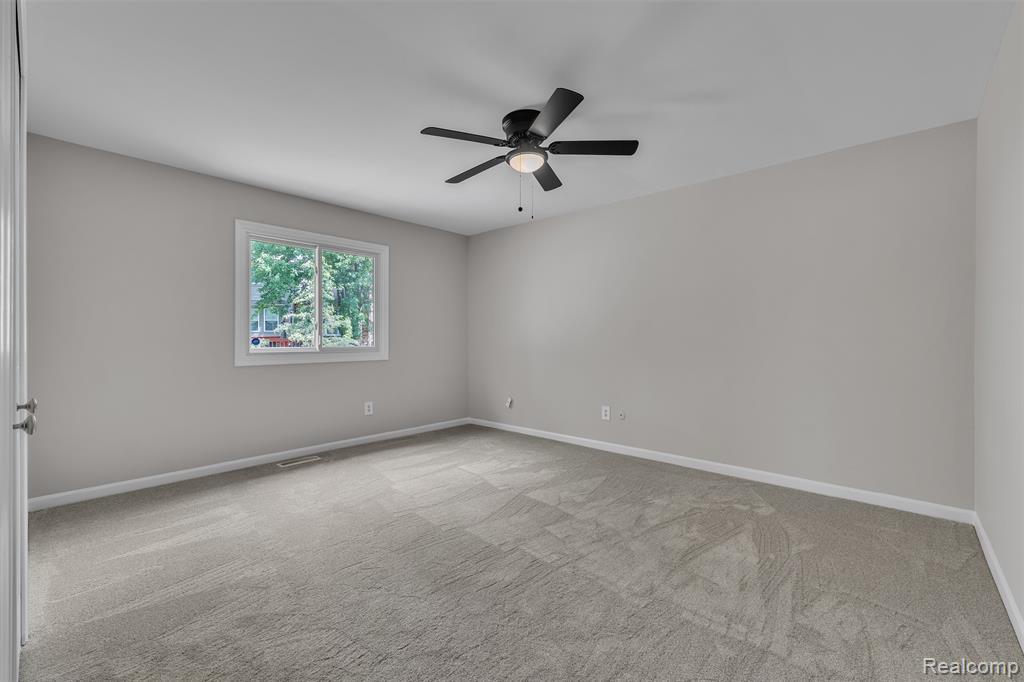 5310 Pond Bluff Drive, West Bloomfield, MI 48323 — Photo 52