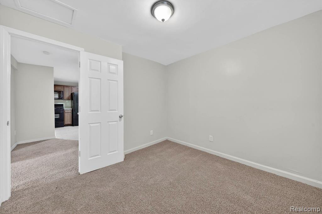 6914 Arlene Court, Romulus, MI 48174 — Photo 11