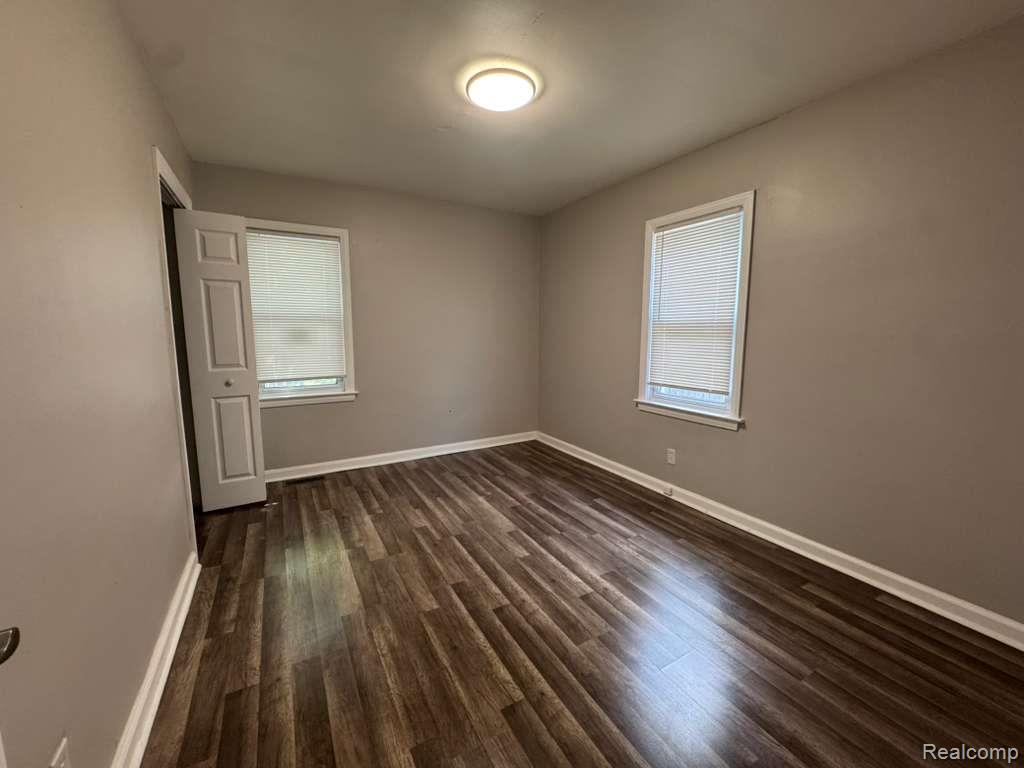 8734 Chalmers Avenue, Warren, MI 48089 — Photo 11