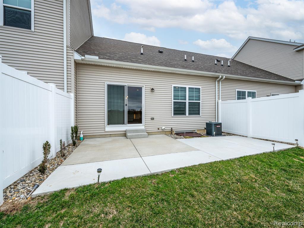 851 Plum Village Drive, Monroe, MI 48161 — Photo 5