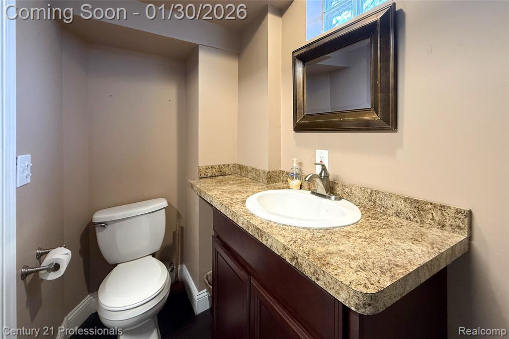 900 N Rembrandt Avenue, Royal Oak, MI 48067 — Photo 31