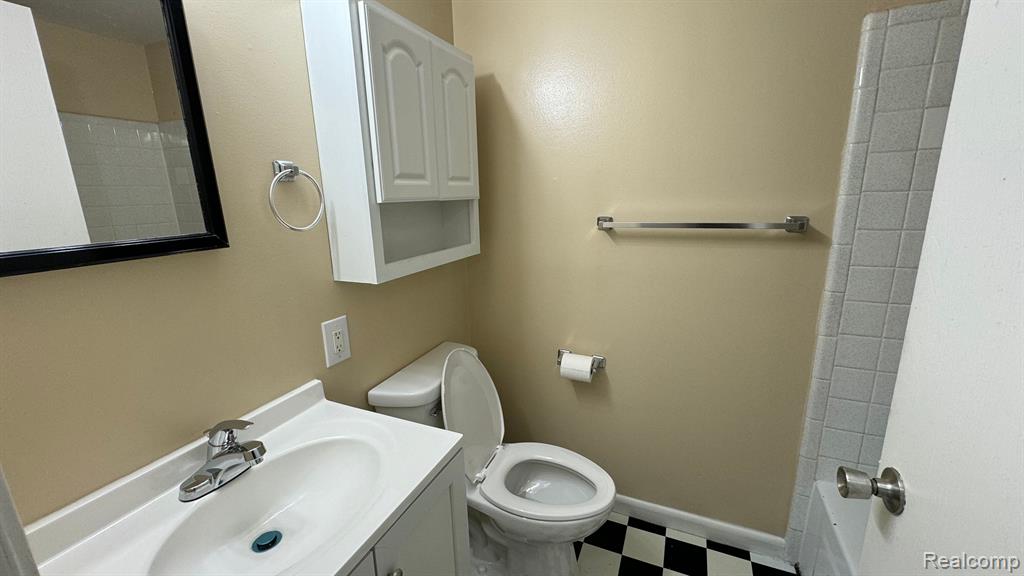 8972 SCOTIA Drive, Sterling Heights, MI 48312 — Photo 11