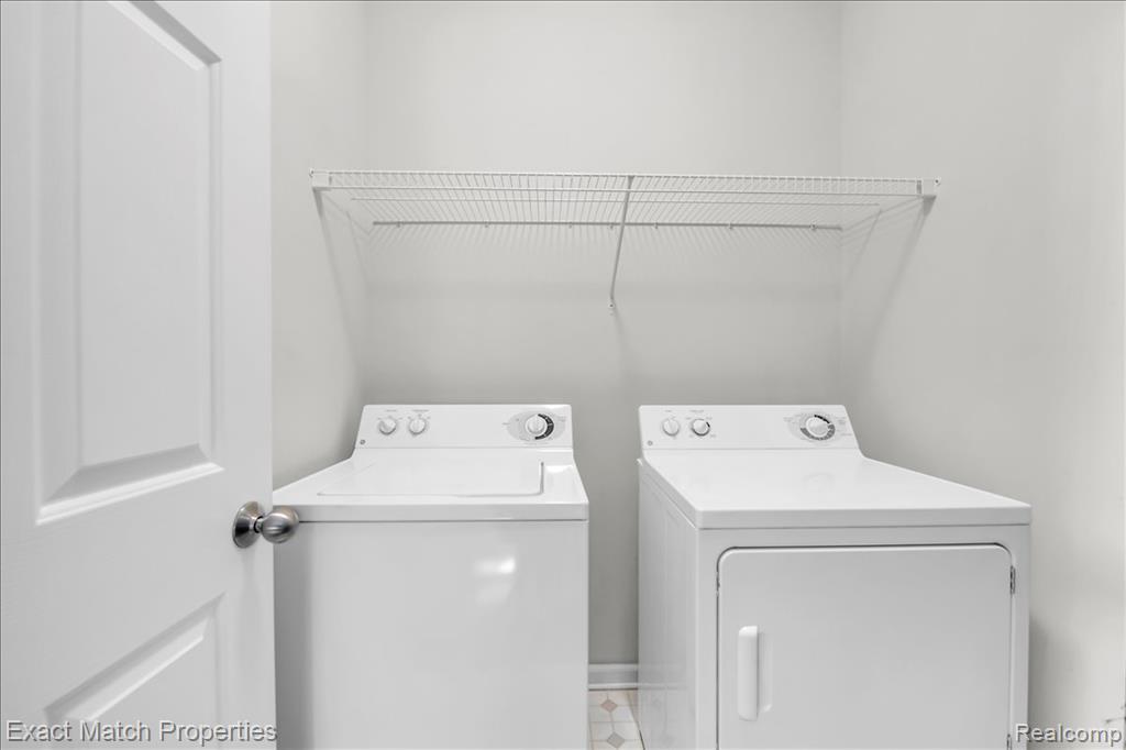 971 Sloane Court, 4, White Lake, MI — Photo 35
