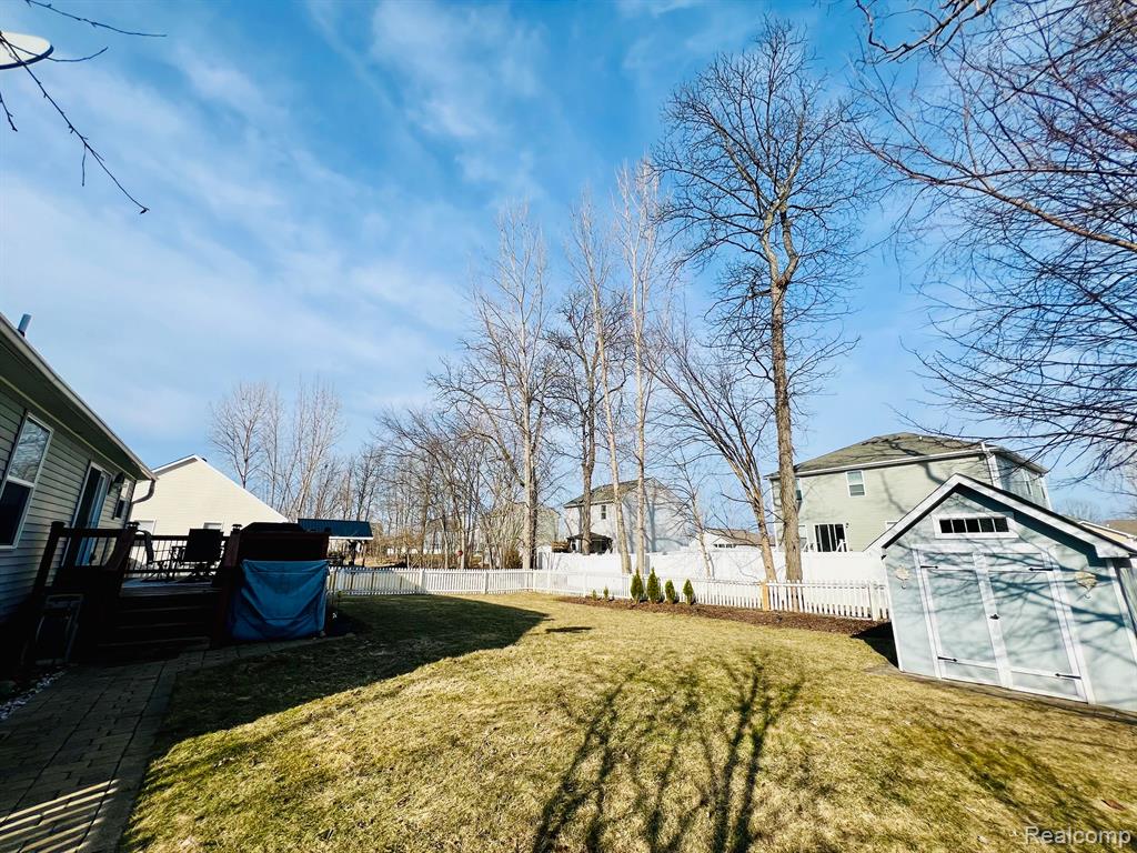 704 HAYSTACK Drive, Linden, MI 48451 — Photo 66