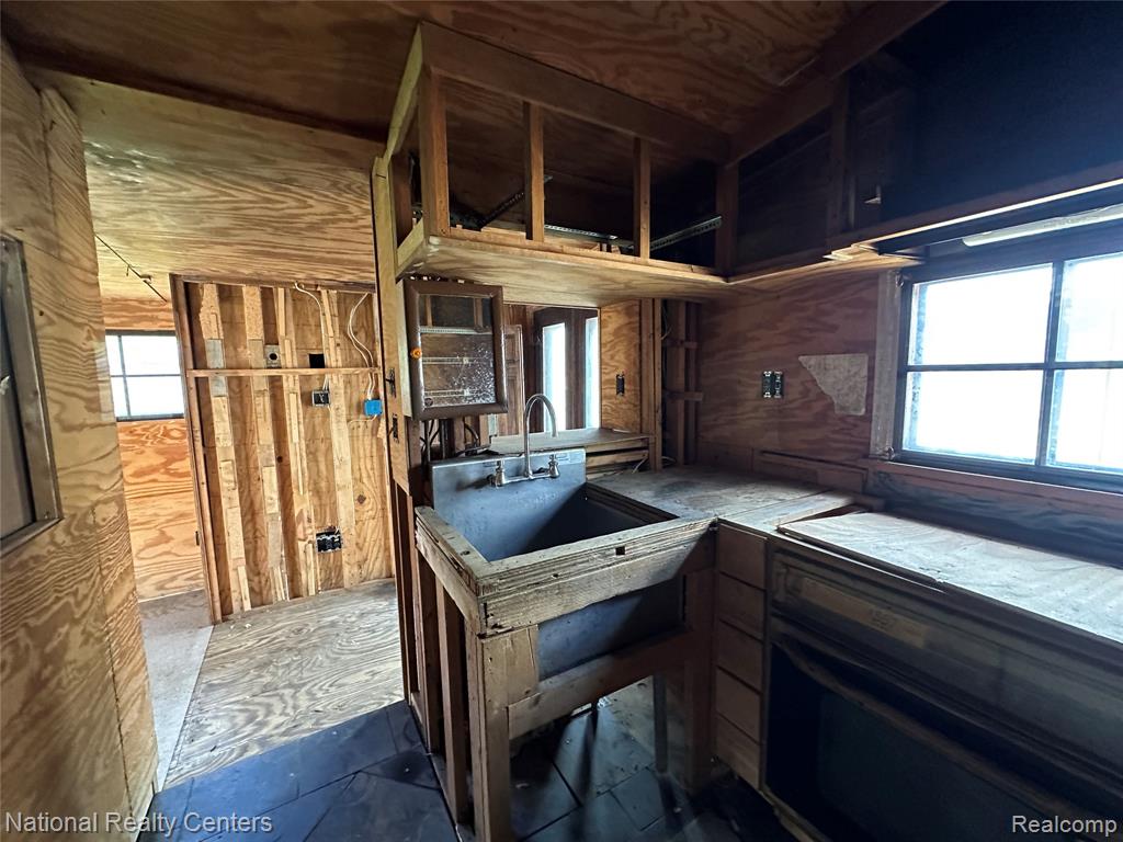 12063 Kirby Lane, South Lyon, MI 48178 — Photo 20