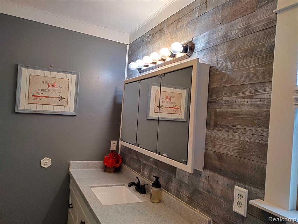 7484 WALNUT Drive, Goodrich Vlg, MI — Photo 14