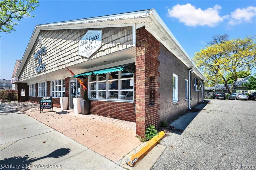 7285 Huron Avenue, Lexington, MI 48450