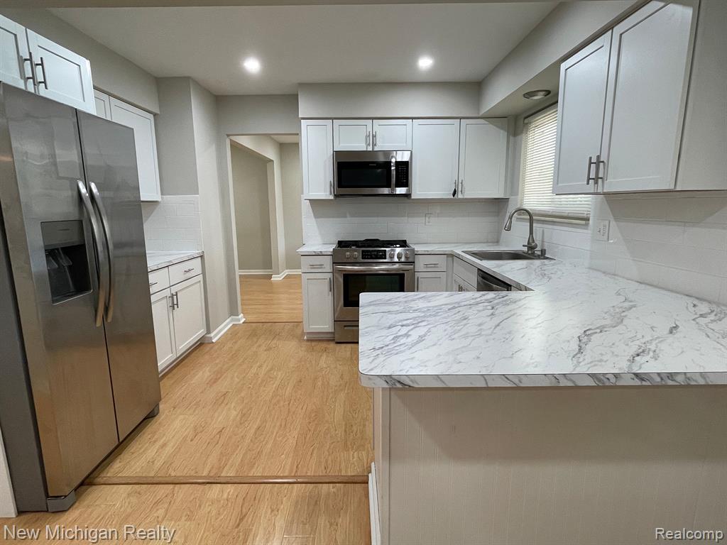 2427 CARRIAGE Way, Ypsilanti, MI 48197 — Photo 24