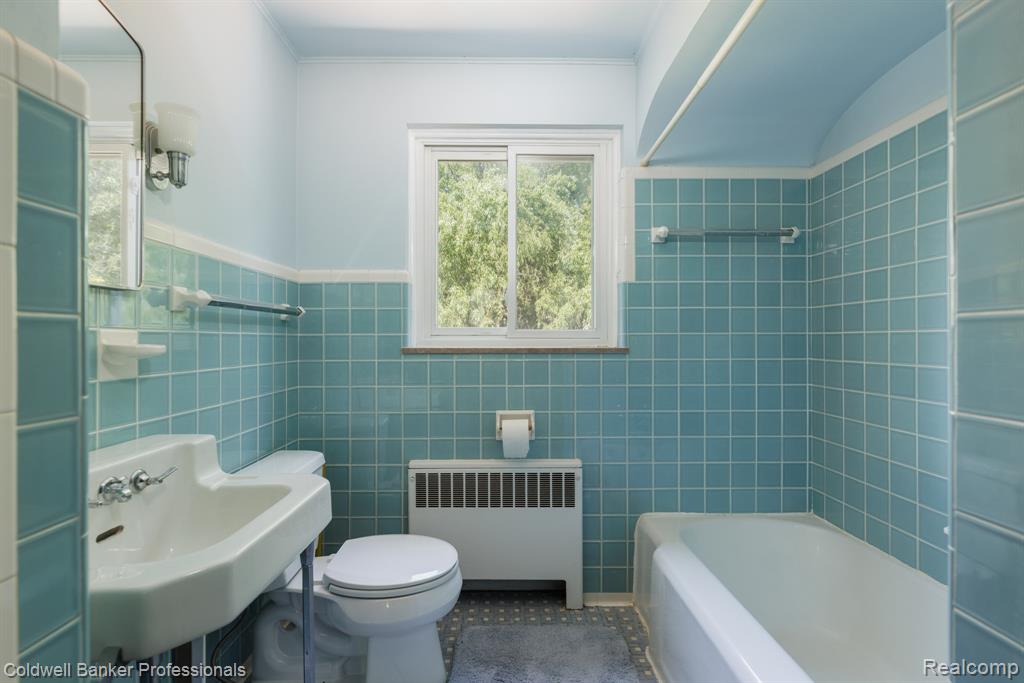 1416 N Renaud Road, Grosse Pointe Woods, MI 48236 — Photo 44