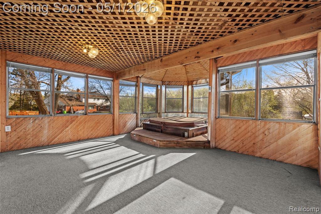 5686 Stratford Drive, West Bloomfield, MI — Photo 14