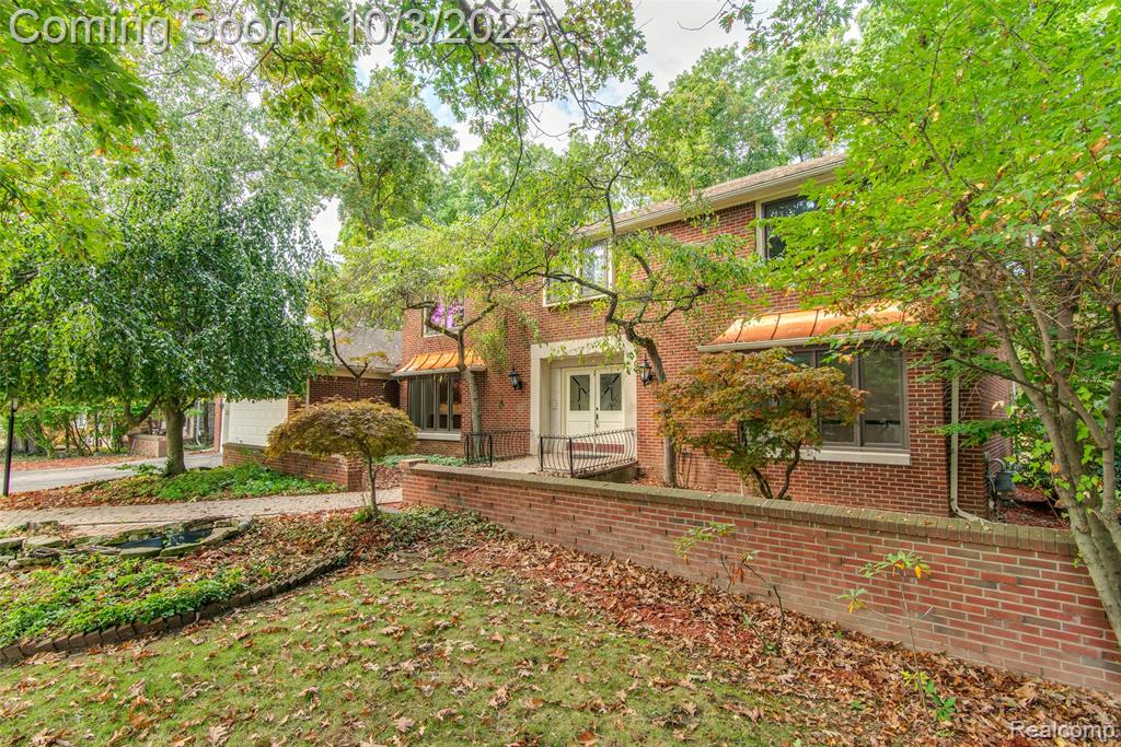 5130 Lake Bluff Rd, West Bloomfield, MI 48323 — Photo 37