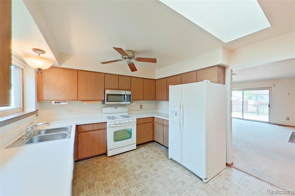 42767 Colling Drive, Canton, MI 48188 — Photo 4
