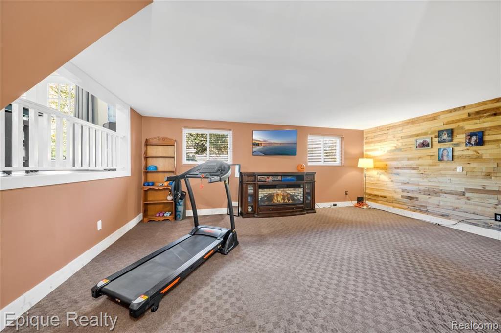 8156 Kenwick Drive, White Lake, MI — Photo 11