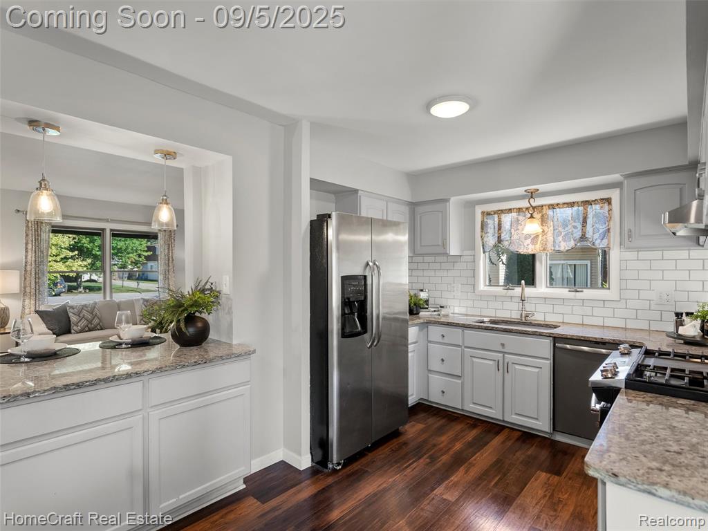 44661 JEFFREY Circle, Canton, MI 48187 — Photo 32