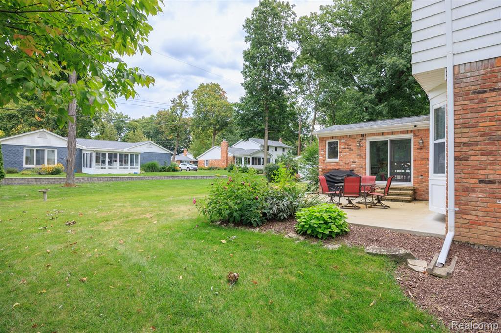 527 Greenwich Lane, Grand Blanc, MI 48439 — Photo 40
