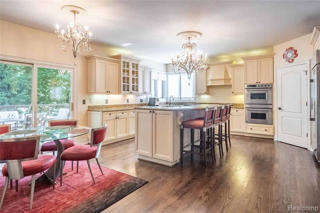 4575 Forest Edge Lane N, West Bloomfield, MI 48323 — Photo 3
