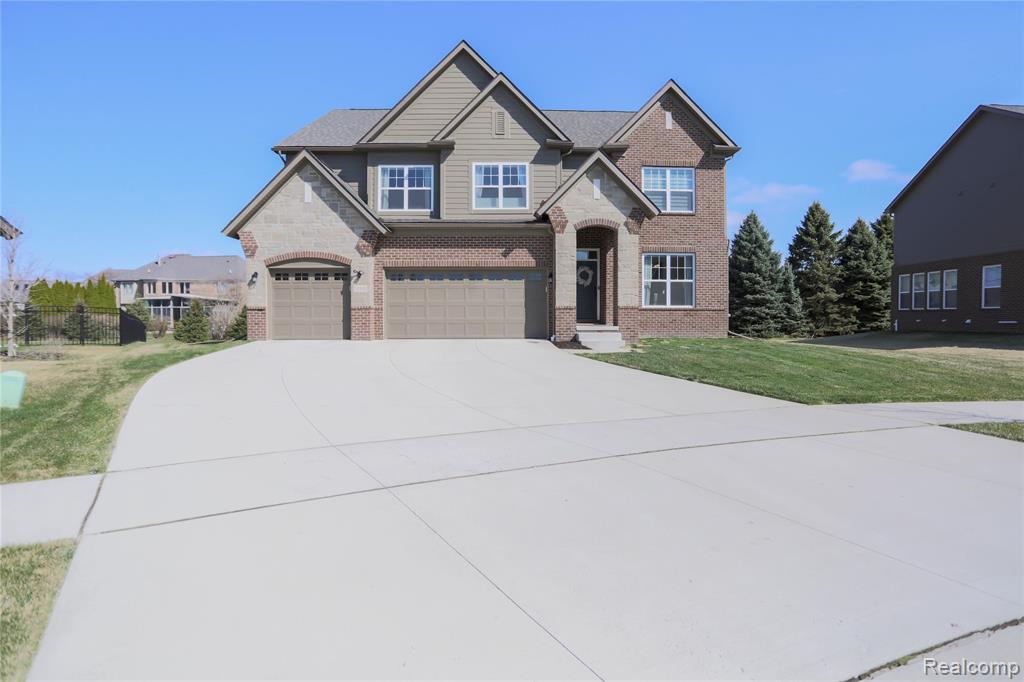 13101 Valencia Drive, Utica, MI 48315 — Photo 2