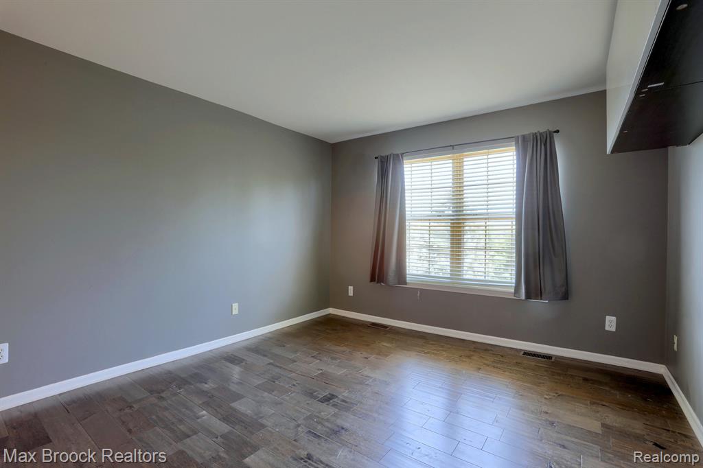 39440 SPRINGWATER Drive, Northville, MI 48168 — Photo 12