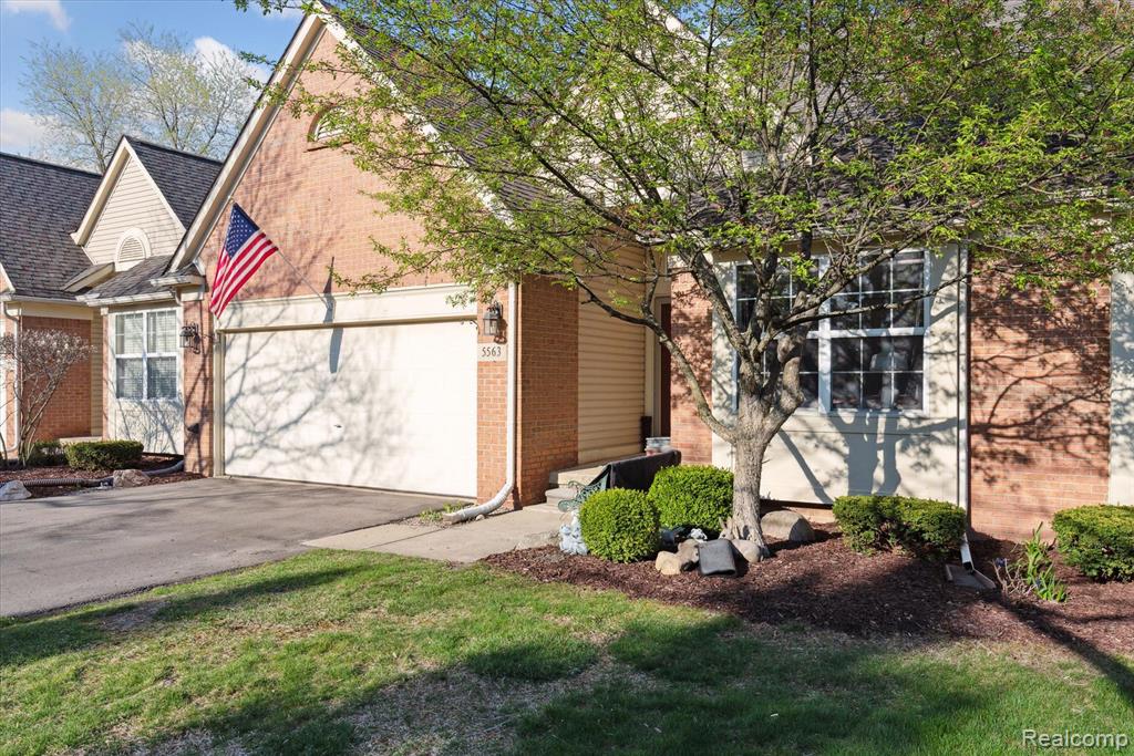 5563 PINEHURST Drive, 191, Trenton, MI 48183 — Photo 3
