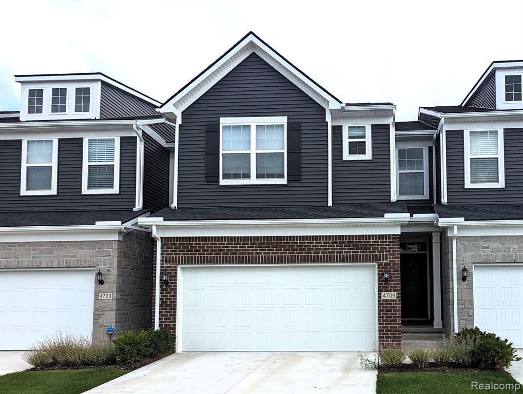4709 BROOMFIELD Way, Lake Orion, MI — front exterior
