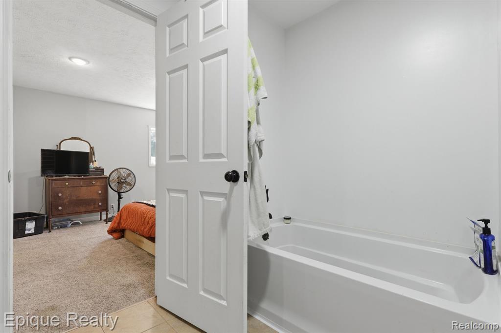 12376 W Reid Road, Durand, MI 48429 — Photo 16
