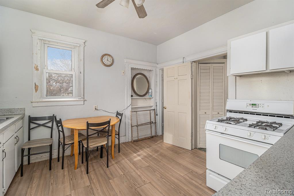 870 4th Street, Wyandotte, MI 48192 — Photo 7