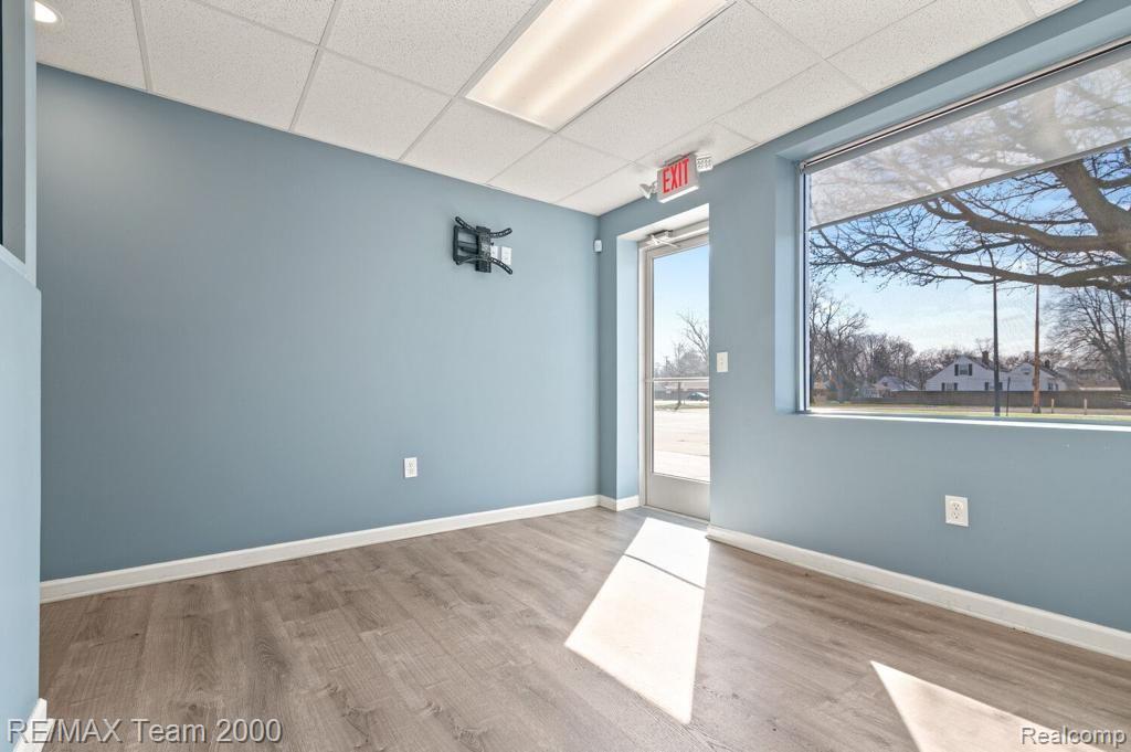 5153 S Beech Daly Street, Dearborn Heights, MI 48125 — Photo 10