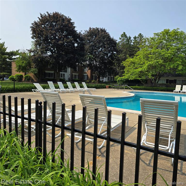 770 E Fox Hills Drive W, Bloomfield Hills, MI 48304 — Photo 50