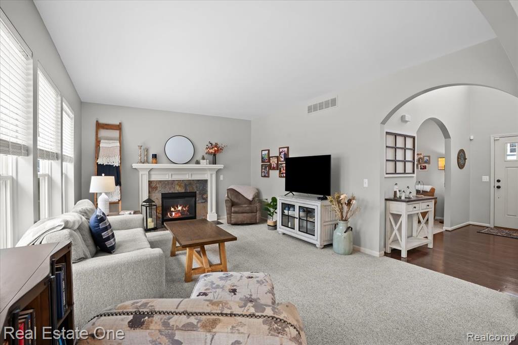 924 Riverstone Court, Milford, MI 48381 — Photo 12