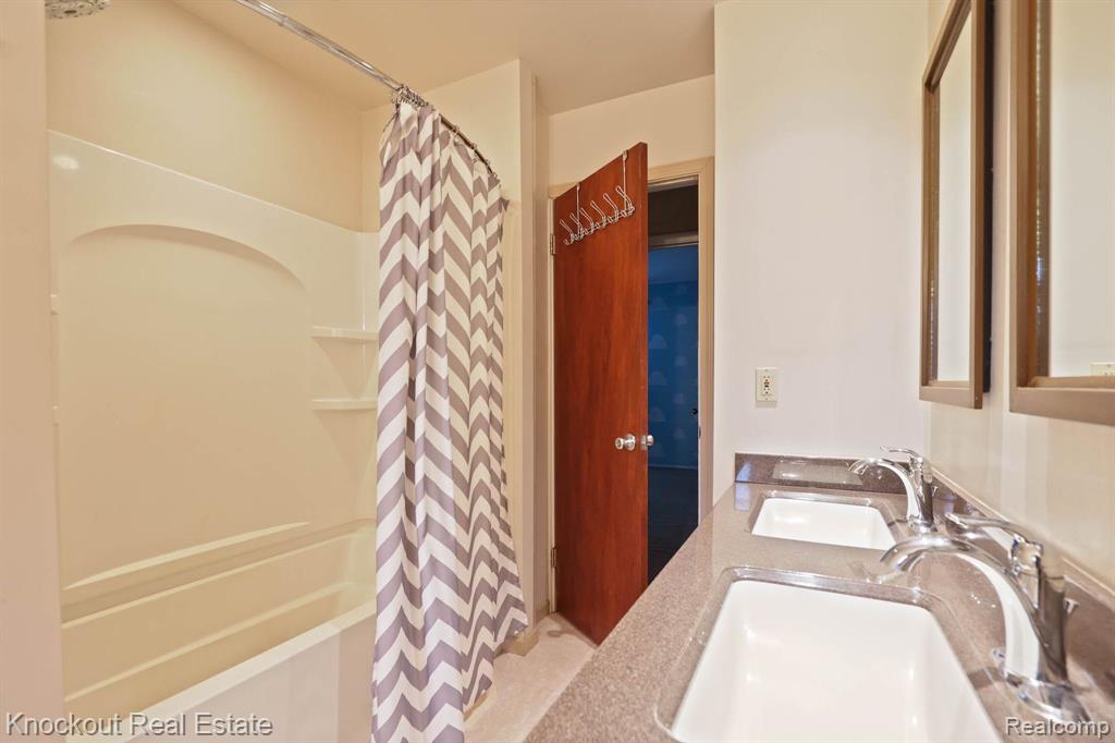 13098 SEYMOUR Road, Montrose, MI 48457 — Photo 29
