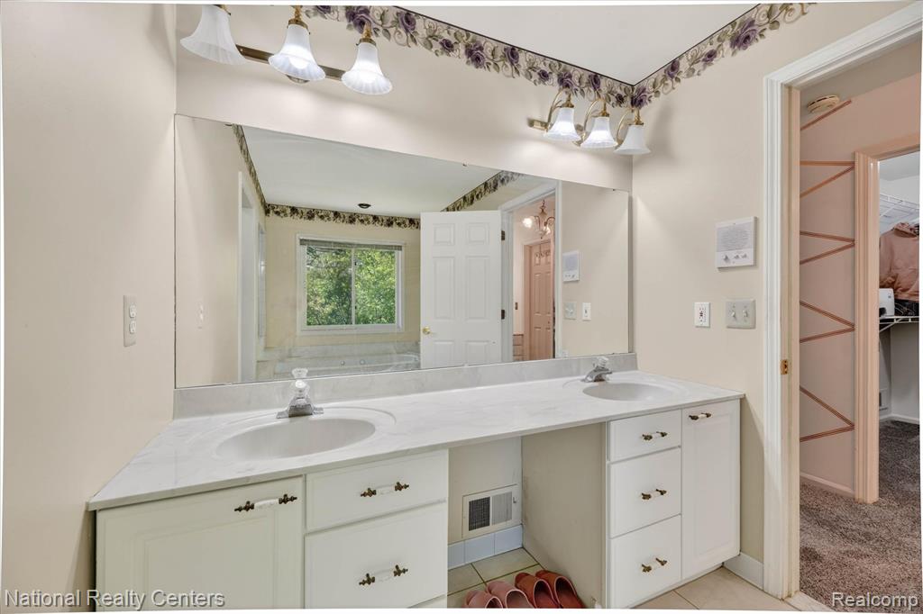 47222 Northgate Court, Canton, MI 48188 — Photo 32