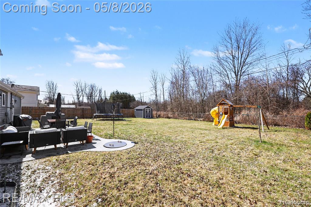 690 Montana Street, Marysville, MI 48040 — Photo 27
